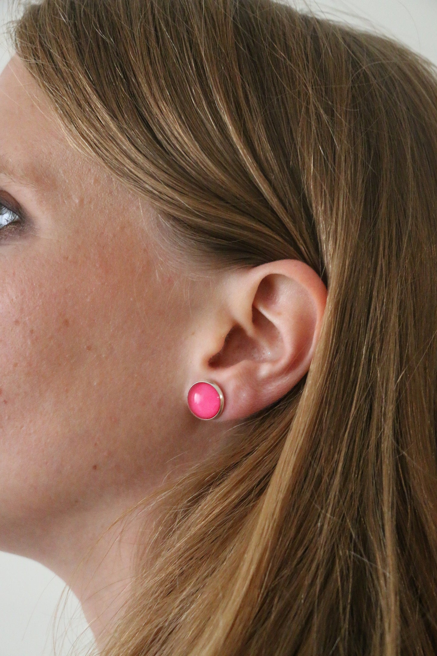 Pink Stud Earrings / "Oh la la, la vie en rose"