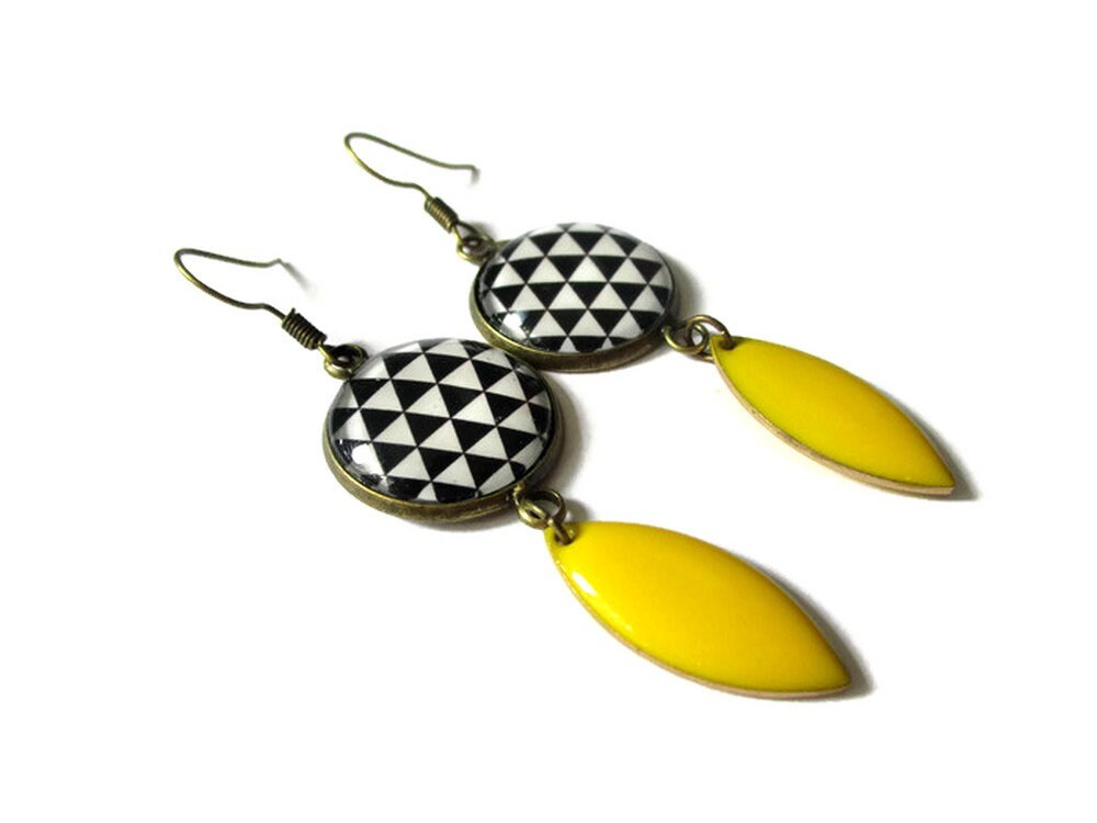 Boucles d'Oreilles Triangles Noirs et Blancs, émail Jaune