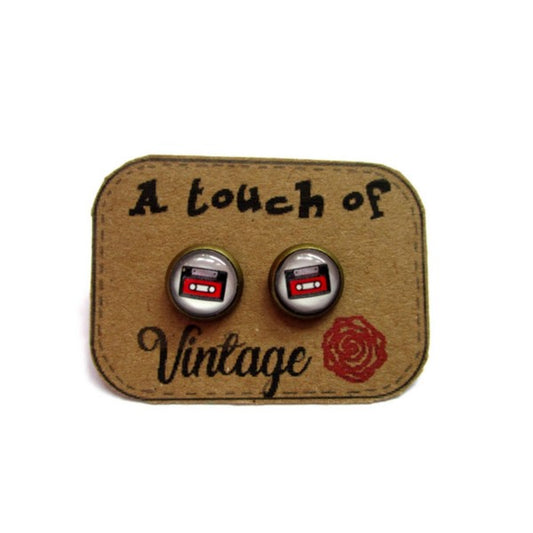 Puces d'Oreilles Cassettes, "A Touch of Vintage"