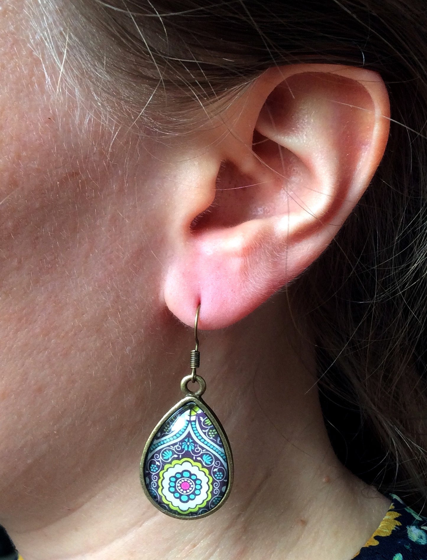  Green and Pink  indian pattern teardrop earrings