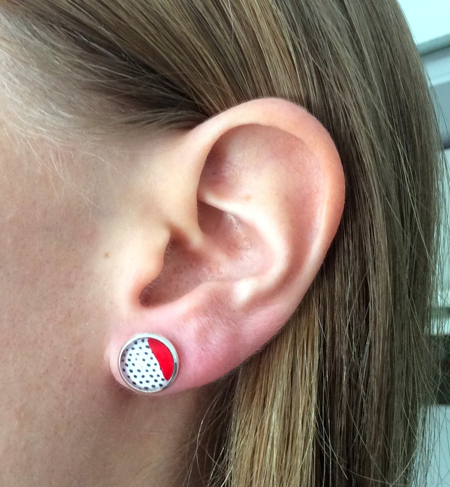 Red And Black Graphic Stud Earrings 