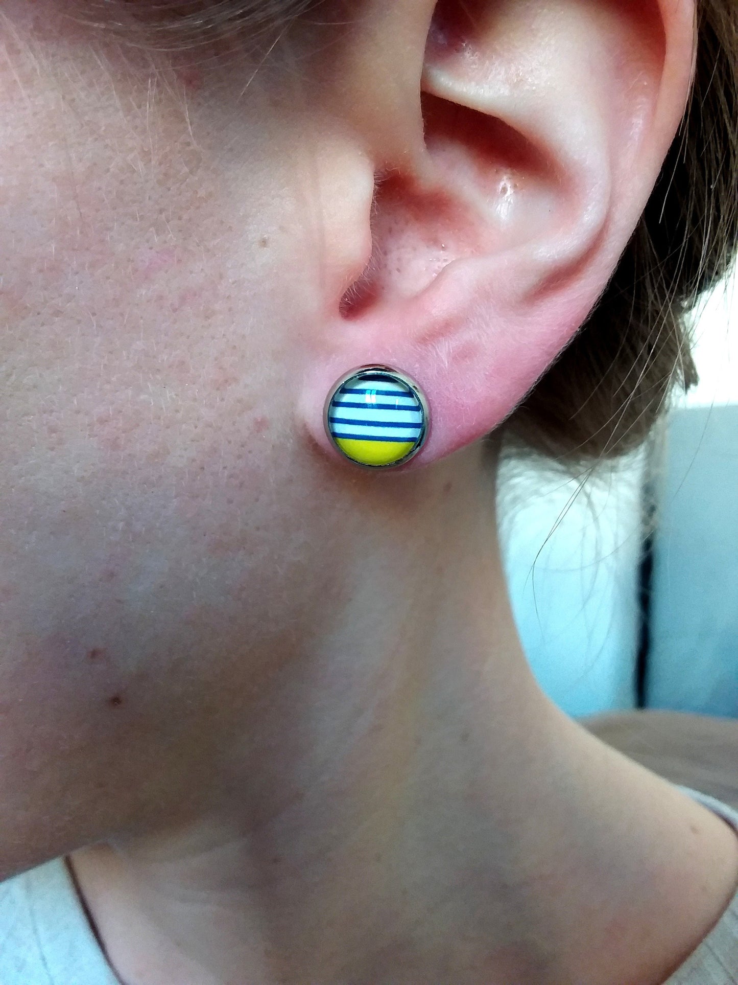 Puces d'Oreilles Rayures Jaunes et Bleues