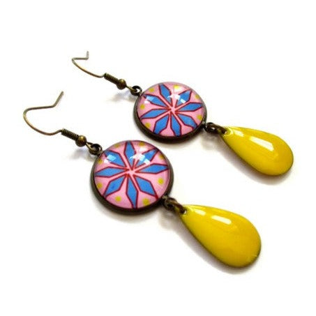 Pink and blue flower earrings, yellow enamel