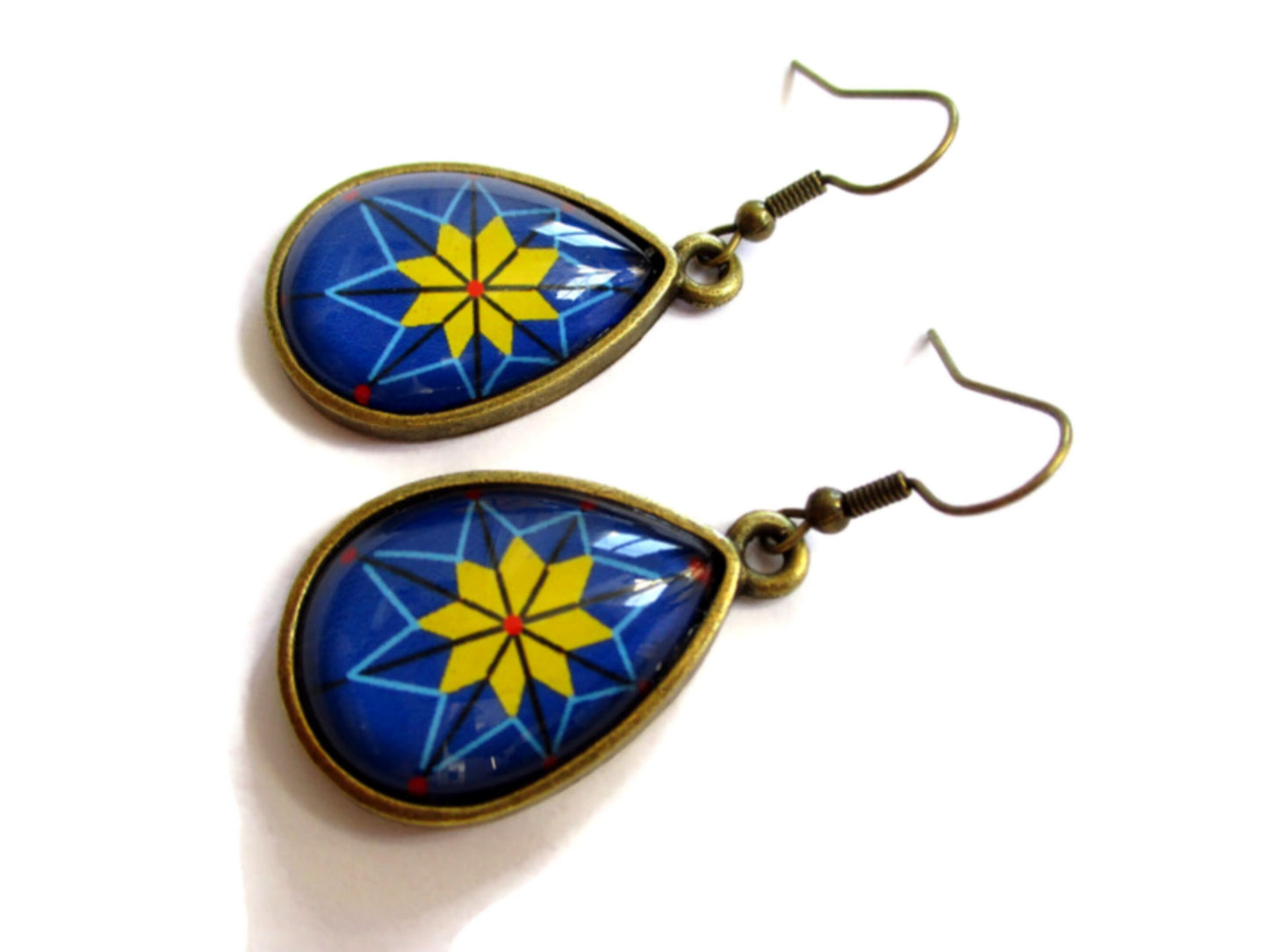 Boucles d'Oreilles Gouttes Etoile Jaune sur fond Bleu