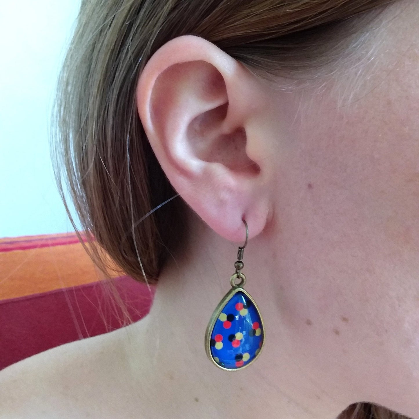 Boucles d'Oreilles Gouttes Bleues Pois Colorés