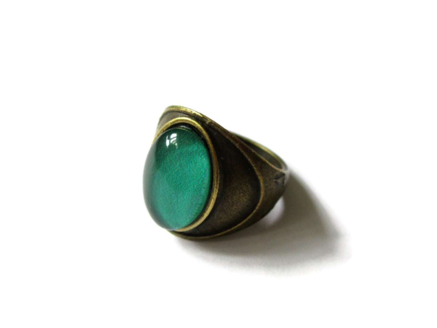 Emerald Green Oval Ring