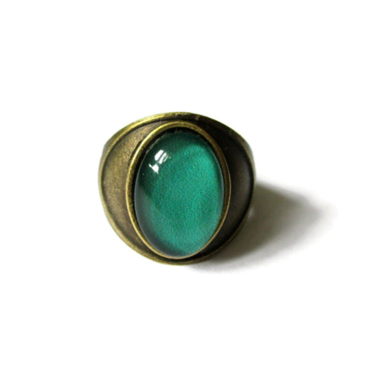 Emerald Green Oval Ring