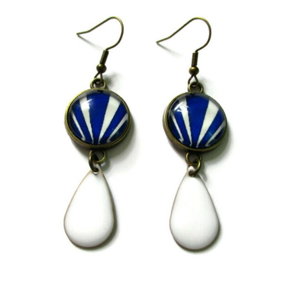 Boucles d'Oreilles Pendantes Bleues et Blanches, émail blanc