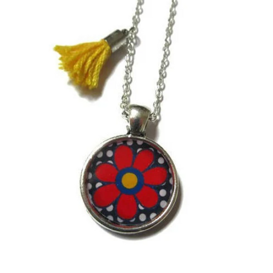 Little Red Flower necklace