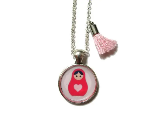 Collier Enfant Poupée Russe Rose