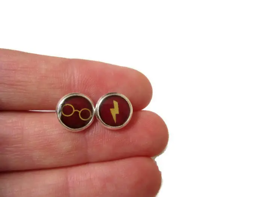 Harry Potter stud earrings, glasses and scar