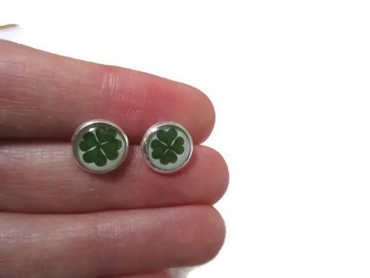 Clover Kids Stud Earrings / "Good Luck"